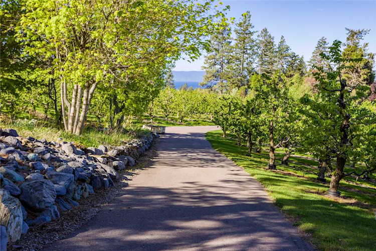 21990 Mt Hwy 35 Bigfork, MT 59911