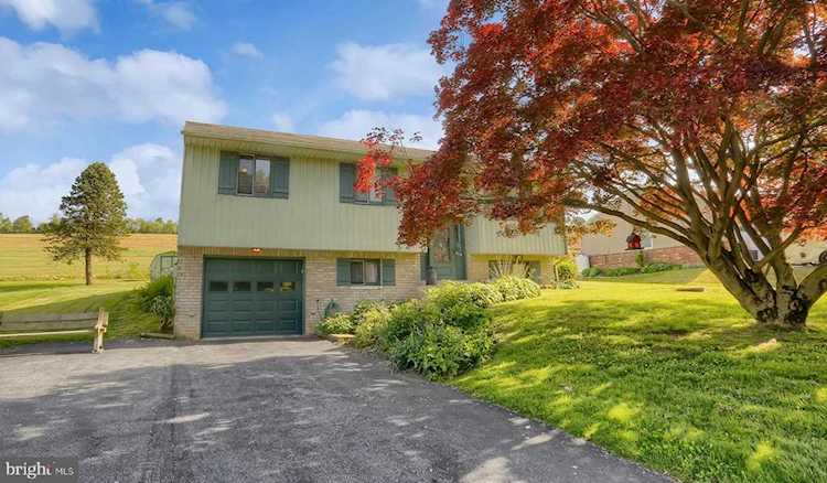 514 Blue Ln Columbia, PA 17512 | MLS PALA2035066 Photo 1