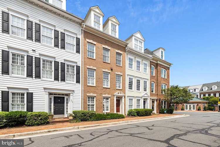 403 S Fayette St S Alexandria, VA 22314