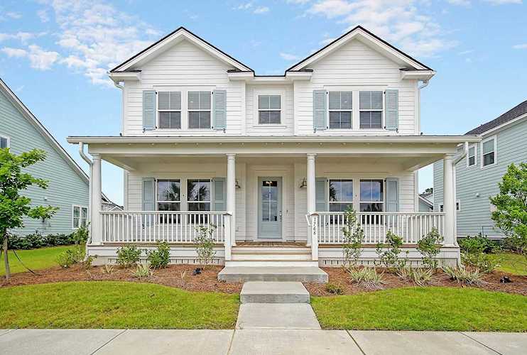 1766 Sandybrook Dr Mount Pleasant, SC 29466