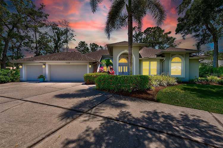 7702 Silver Bell Dr Sarasota, FL 34241