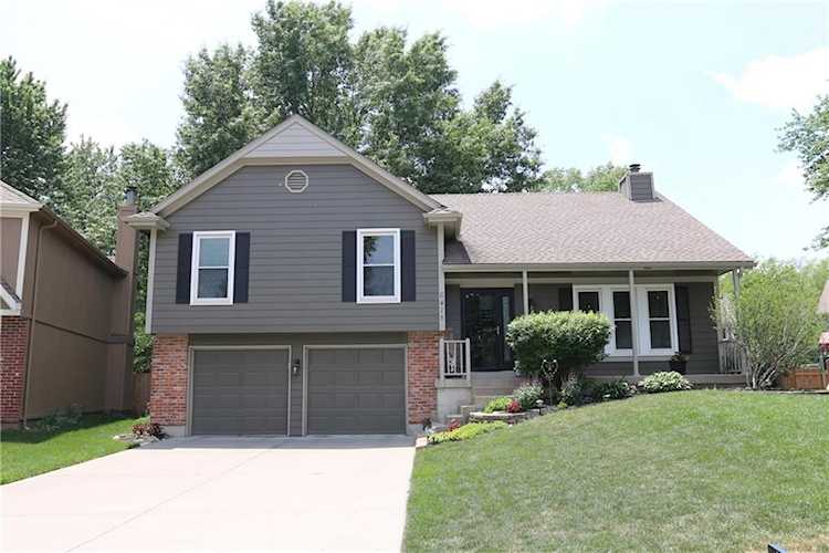 6418 Mccoy St Shawnee, KS 66226 | MLS 2436257 Photo 1