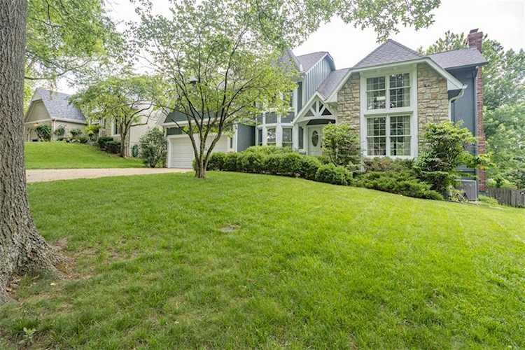 5714 Oakview St Shawnee, KS 66216 | MLS 2434022 Photo 1