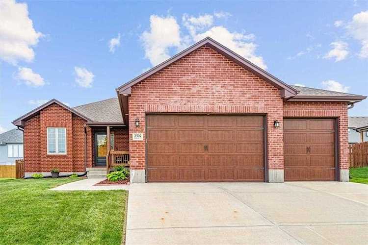 2302 NW Hedgewood Dr Grain Valley, MO 64029 | MLS 2434967 Photo 1