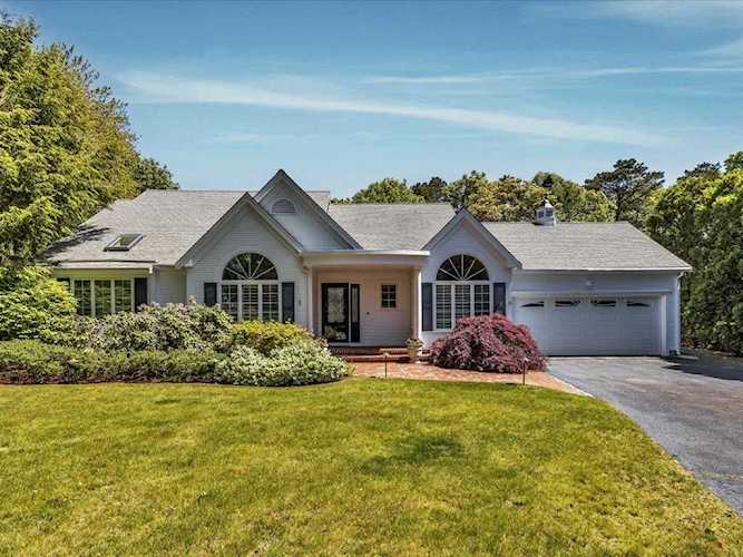 16 Colonial Farm Barnstable, MA 02648 | MLS 73117649 Photo 1