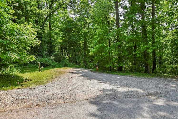 4310 Rose Avenue Evansville, IN 47720