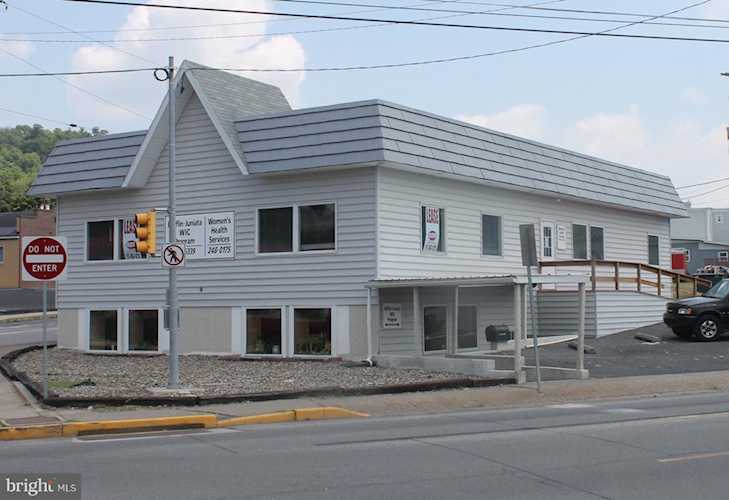 71 N Juniata St Lewistown, PA 17044
