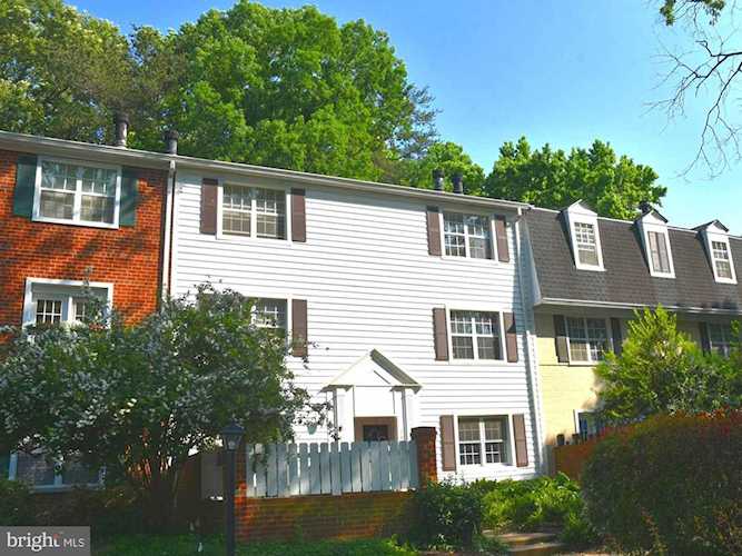 2653 A S Walter Reed Dr S #A Arlington, VA 22206