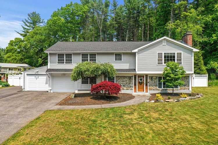 12 Rolling Drive Framingham, MA 01701 home for sale, MLS#73117828 - Moor Realty Photo 1