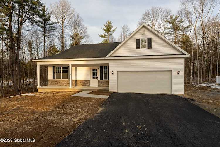 17 Appleton St Ballston Lake, NY 12019