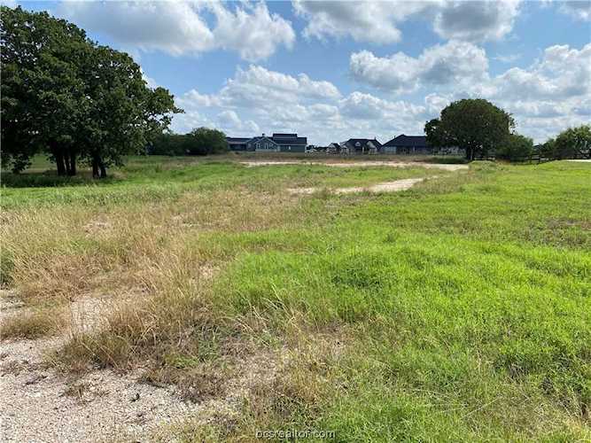 7933 Stiteler Dr Bryan, TX 77808-1495