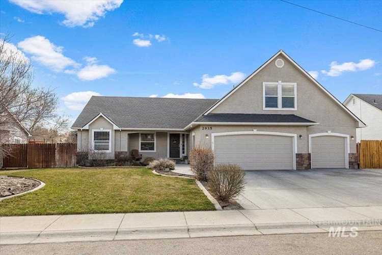 2935 S Skyview Drive Nampa, ID 83686