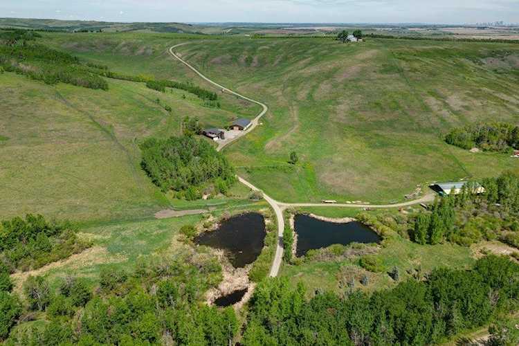 128164 2239 Dr W Rural Foothills County, AB T1S 3E9