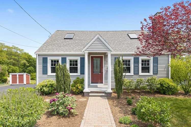 16 Woodland Ave Beverly, MA 01915 | MLS 73117960 Photo 1