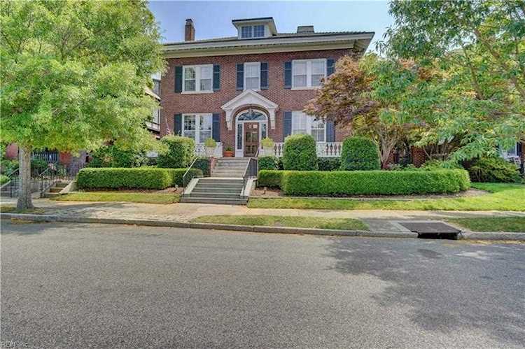 552 Mowbray Arch Norfolk, VA 23507