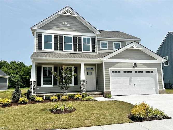 1008 Strawberry Ct Suffolk, VA 23435