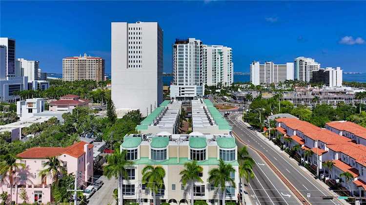 235 Cocoanut Ave #125D Sarasota, FL 34236