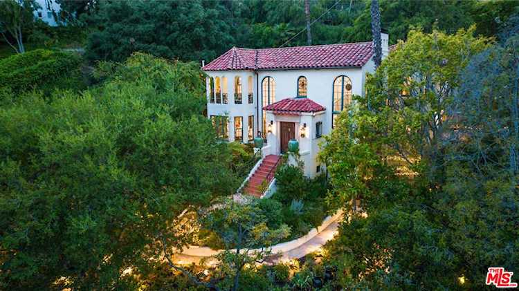 4745 Cromwell Ave Los Angeles, CA 90027