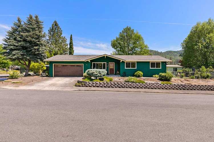 100 Marie Circle Rogue River, OR 97537