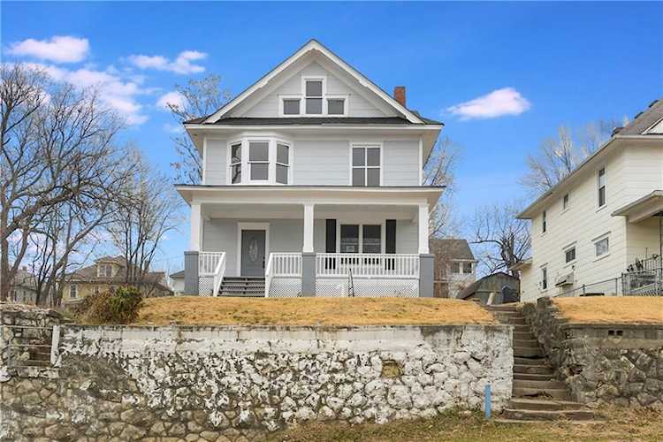 417 N 16 St St Joseph, MO 64501