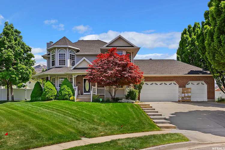 366 N Sanders Ln E Kaysville, UT 84037