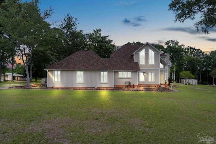 1420 Rolling Oaks Dr Molino, FL 32577