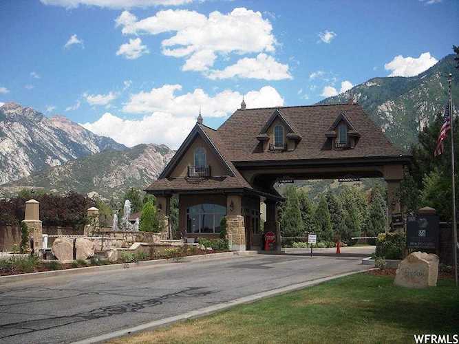 6 Bent Hollow Ln Sandy, UT 84092