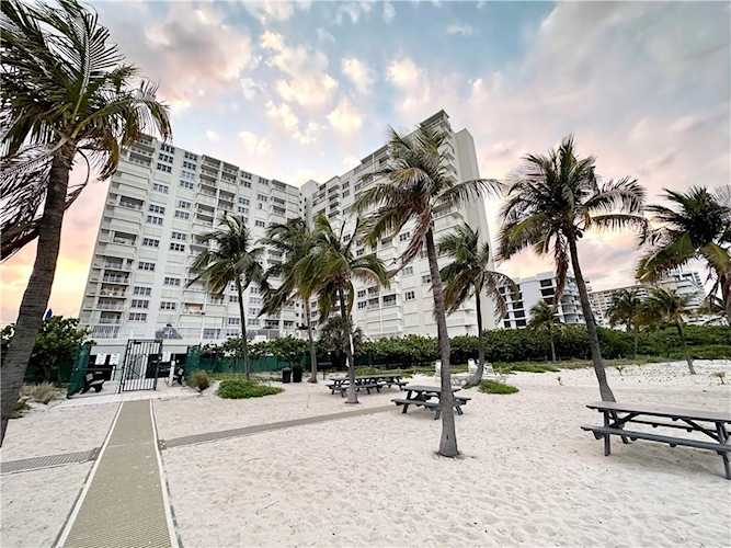 750 N Ocean Blvd #1505 Pompano Beach, FL 33062