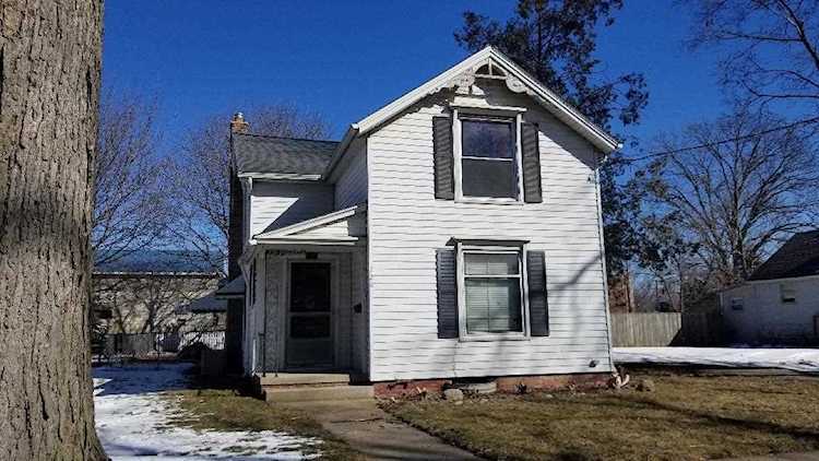 726 Clinton St Owosso, MI 48867 | MLS 50103694 Photo 1