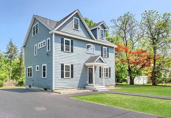 16 Oakdale Rd. Wilmington, MA 01887