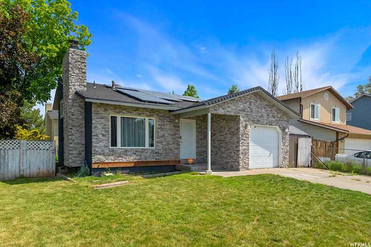 201 E 1900 S Clearfield, UT 84015