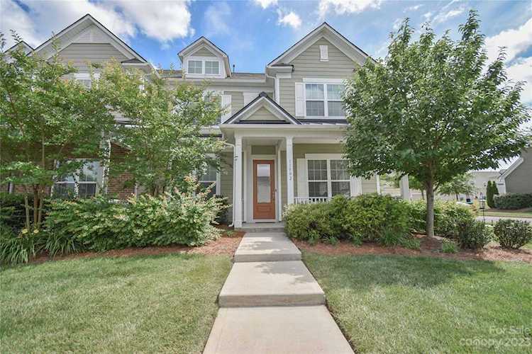11502 Founders Park Ln Pineville NC 28134 | MLS #4034059 | Hendrix Properties Photo 1