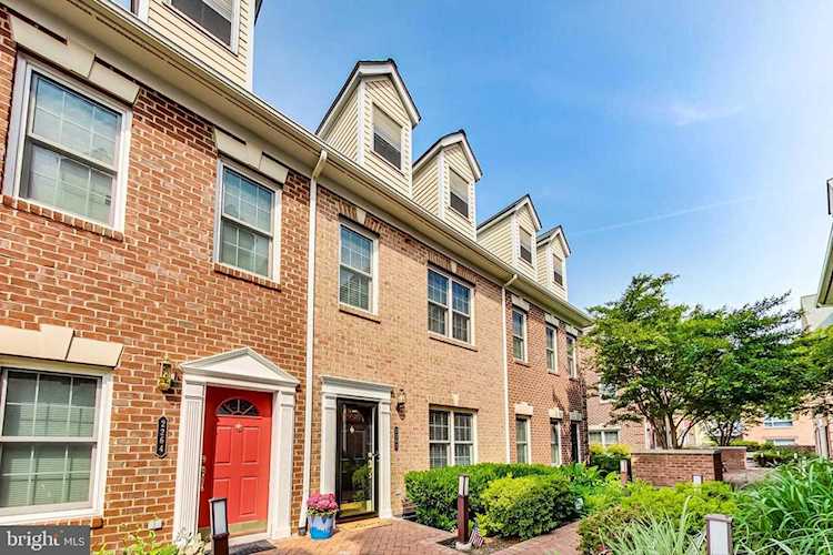 2262 S Garfield St #8 Arlington, VA 22206