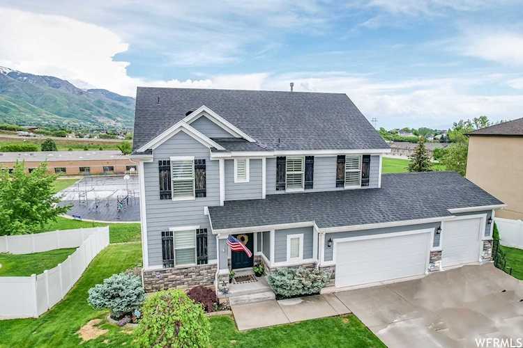 1960 E Redtail Way Layton, UT 84040