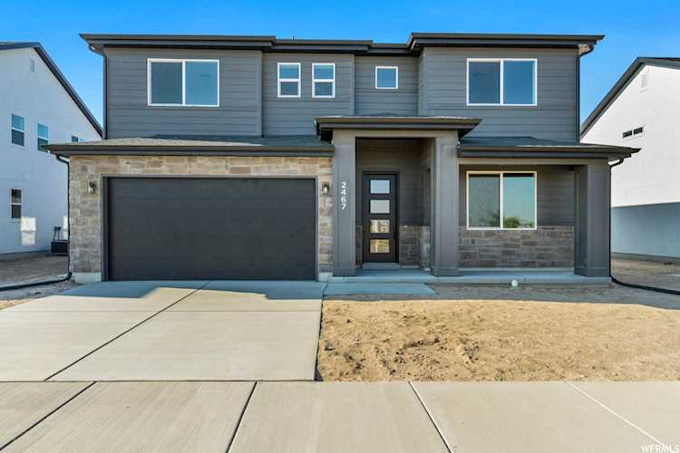 2467 W Coastline Dr Syracuse, UT 84075