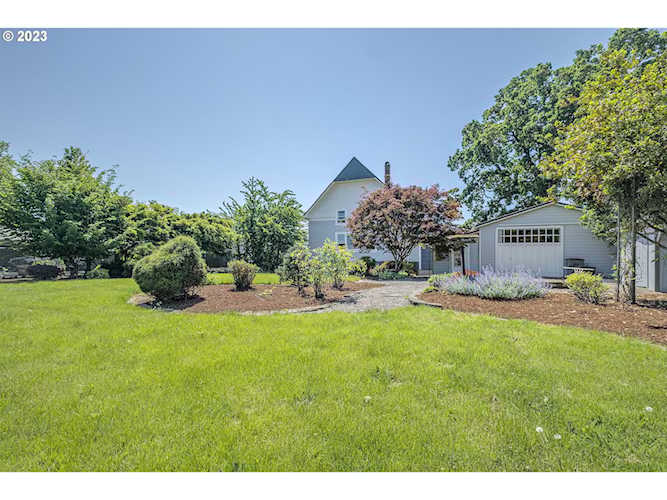 789 W Main ST Carlton, OR 97111
