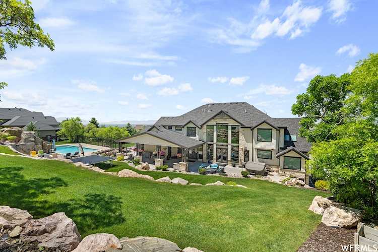 3490 N Layton Ridge Dr Layton, UT 84040