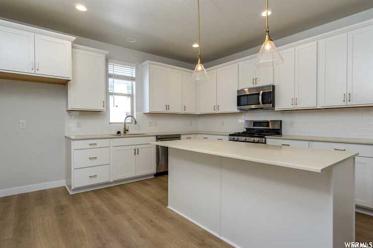 634 N Autumn Ash Cir Kaysville, UT 84037