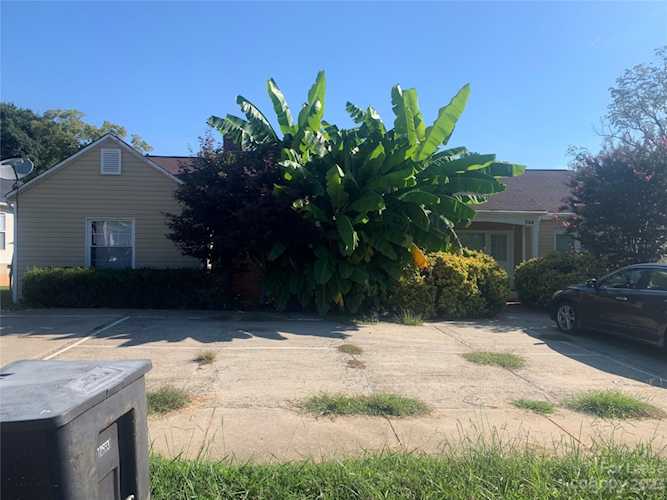 544 N Center St Statesville, NC 28677 | MLS 4036379 Photo 1