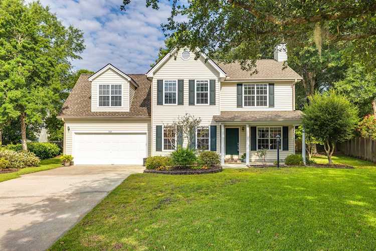 729 Veron Place Mount Pleasant, SC 29464 | MLS 23012242 Photo 1