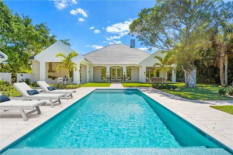 785 Lake Dr Vero Beach, FL 32963