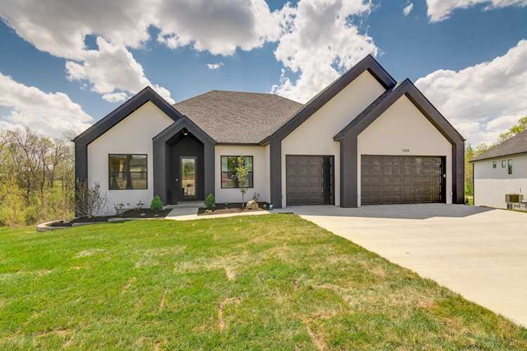 1604 Morning Dove Dr Columbia, MO 65201