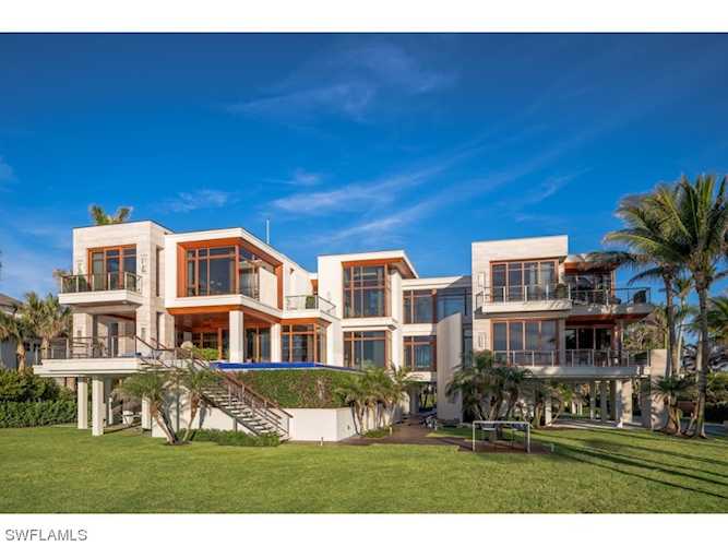 25 S 16th Ave Naples, FL 34102