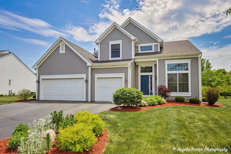 938 Heather Glen Ct Antioch, IL 60002 | MLS 11796629 Photo 1