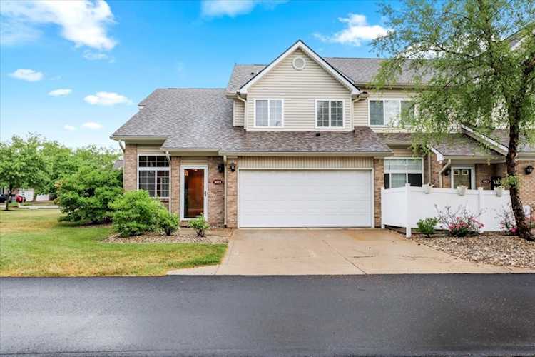 8028 Harbor Walk Ln Indianapolis, IN 46237 | MLS 21917081 Photo 1