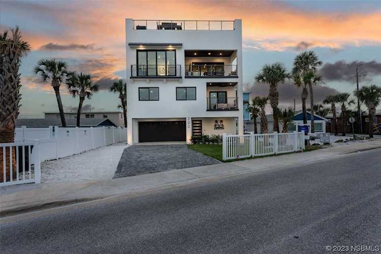202 S Atlantic Ave New Smyrna Beach, FL 32169