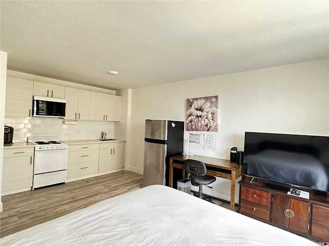 2345 Ala Wai Boulevard #1206 Honolulu, HI 96815 | MLS 202311702 Photo 1