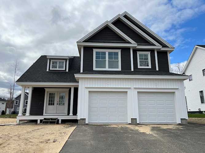 4 Maneta Dr Saco, ME 04072