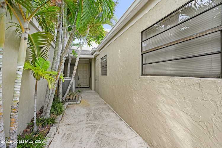 229 Augusta Way Melbourne, FL 32940