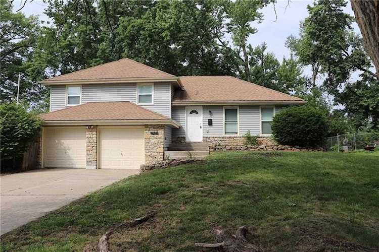 9534 Connell Dr Overland Park, KS 66212 | MLS 2438033 Photo 1